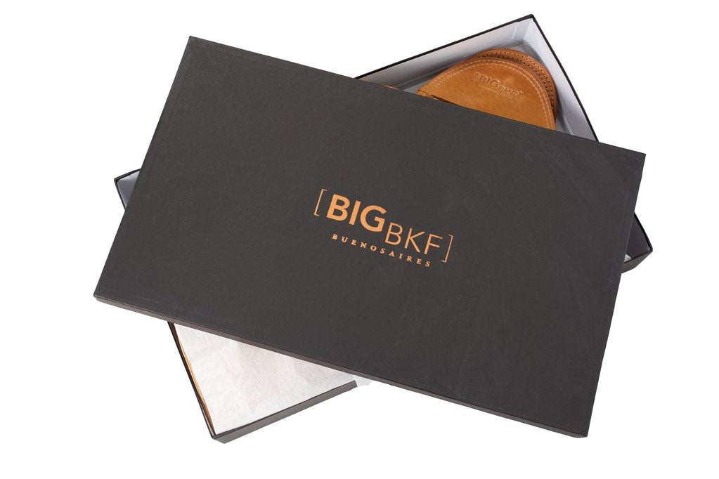 Vaqueta Sharon Butterfly Leather Chair